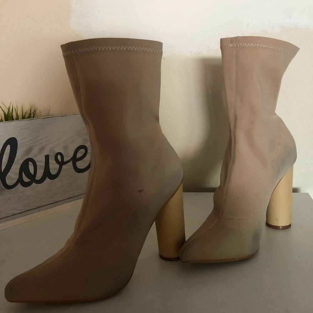 Used Only Once, It Is In Good Condition - image 1